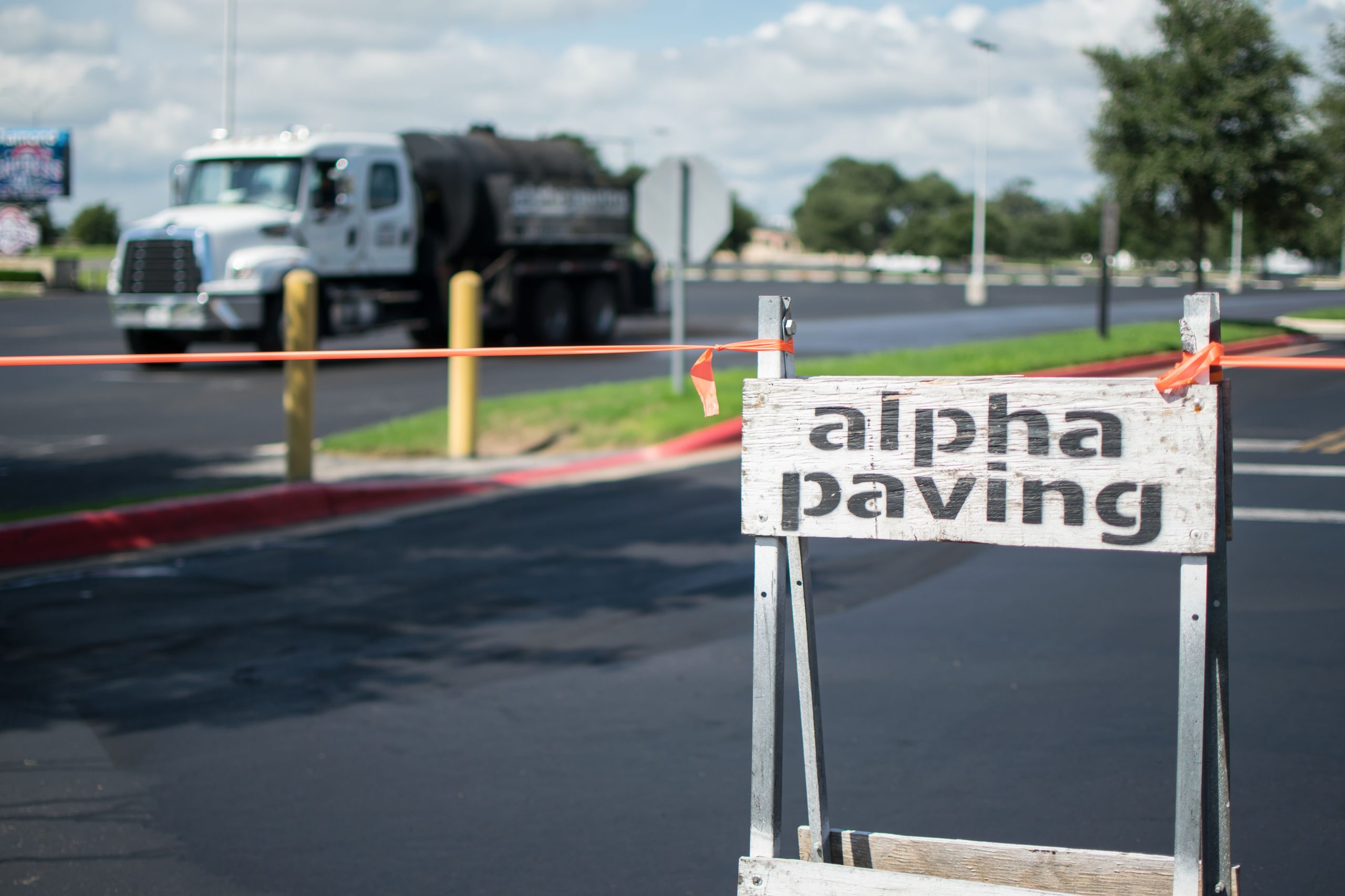 Read more about the article Why Minor Asphalt Potholes Can Become a Major Concern