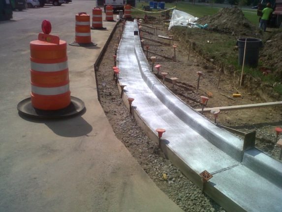 Read more about the article Concrete Curbing