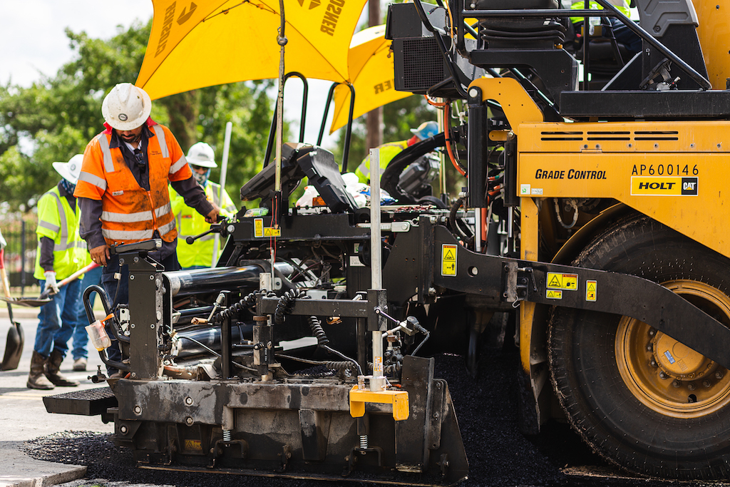 Can asphalt paving be done in the rain? » Alpha Paving Industries