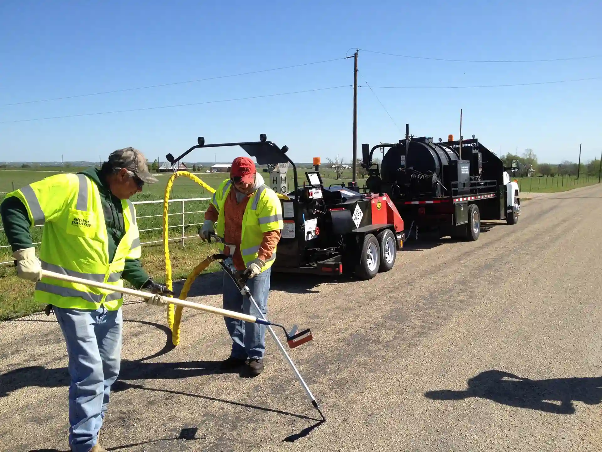 Read more about the article Asphalt Crack Sealant – Hot Or Cold?