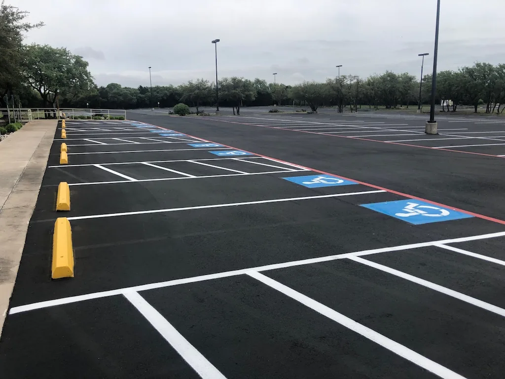 Read more about the article Sun City Worship Center | Sealcoating & Striping | Georgetown, TX