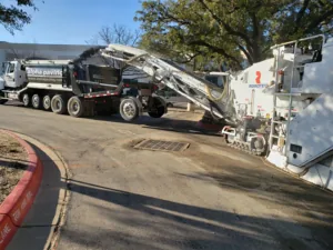 How Does Hot Weather Affect Asphalt Parking Lots, asphalt paving austin