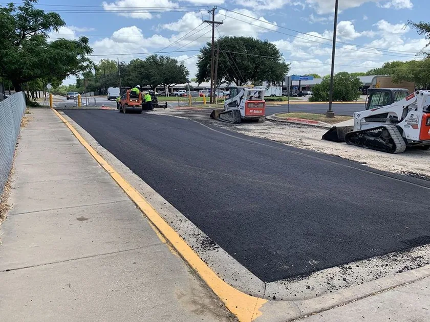 Read more about the article Why Safety Is Essential in Commercial Asphalt Paving 