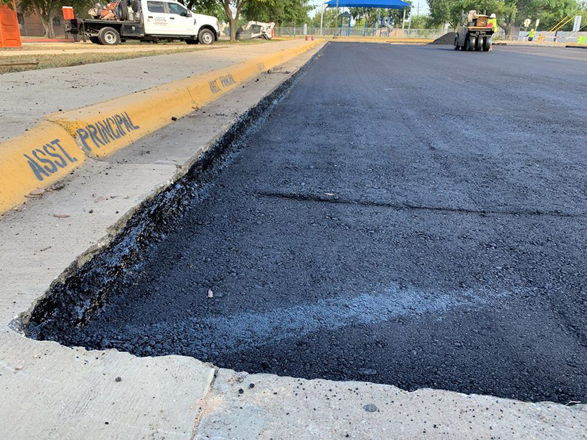 Read more about the article What Is the Recommended Thickness for Asphalt Paving? 