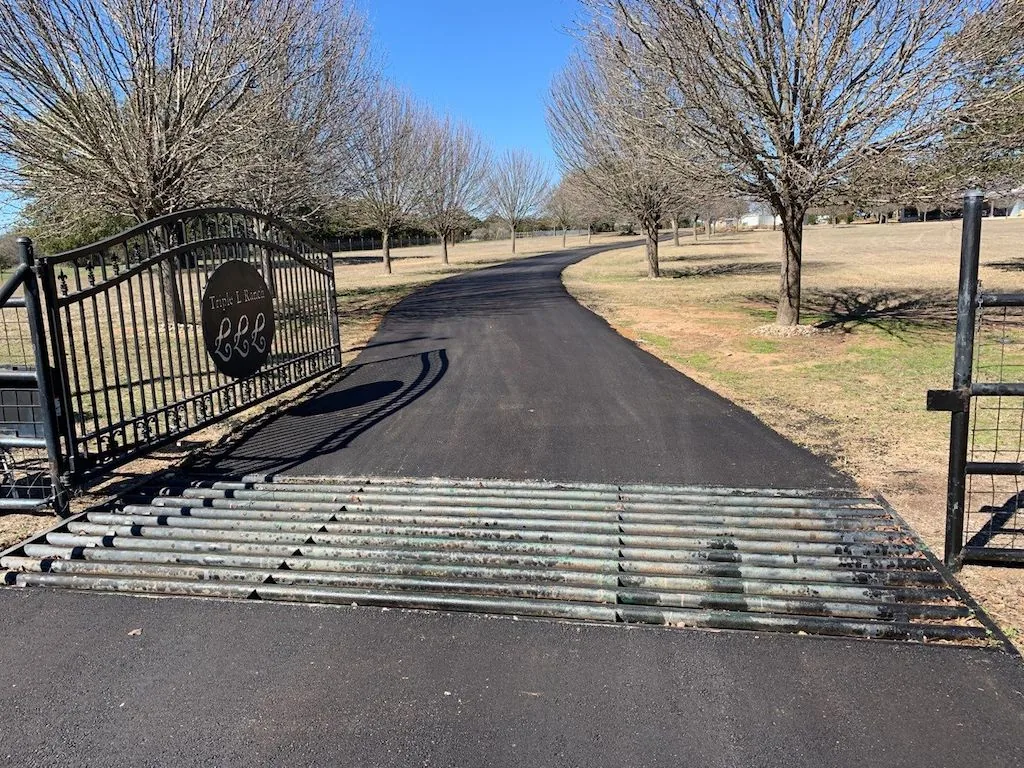 Read more about the article Why Is My Asphalt Driveway Sinking?