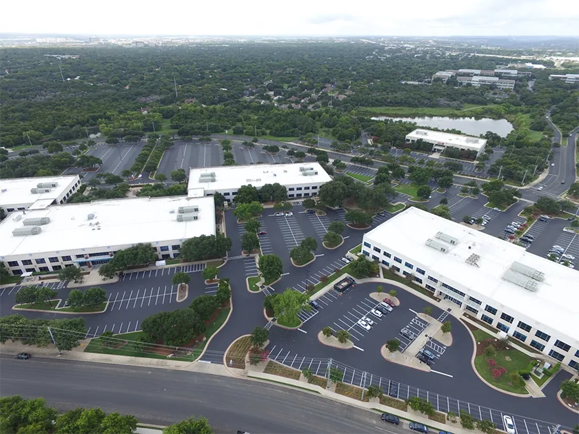 Read more about the article Is Sealcoating an Asphalt Parking Lot a Sound Financial Decision?