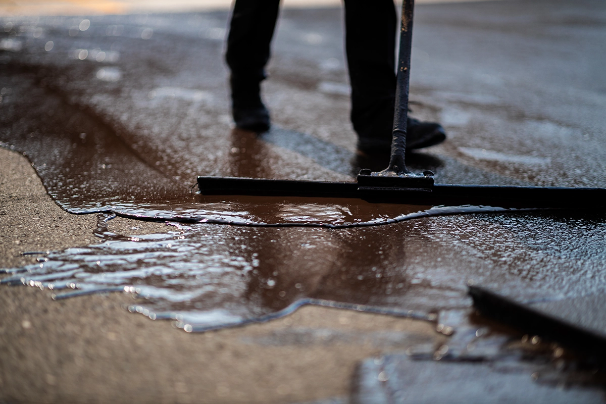 Read more about the article Hot-Pour and Cold-Pour Crack Sealants