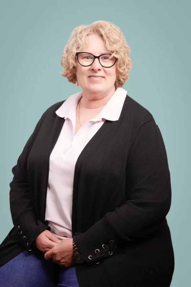 Laura Kelly-Barrera Headshot