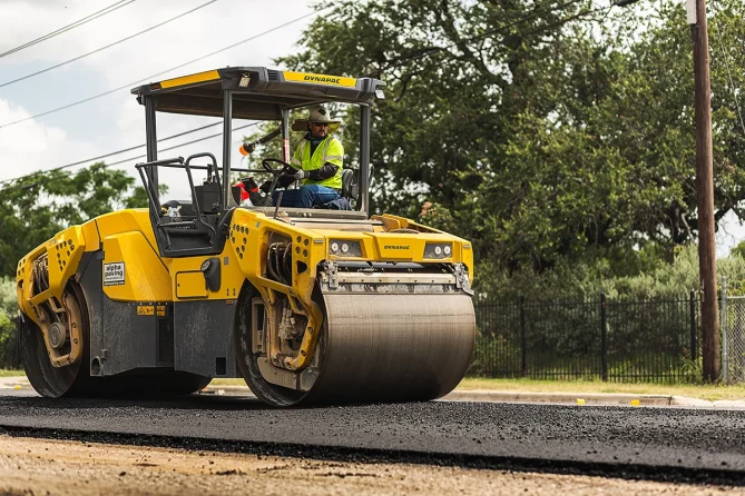 Asphalt Paving by an asphalt contractor in Texas