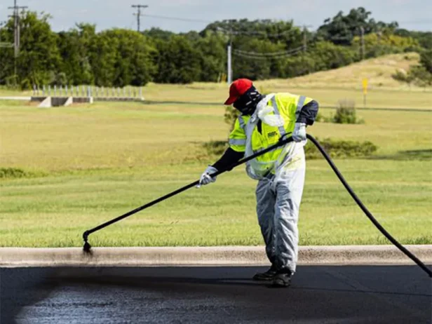 Why Summer Is the Best Time for Asphalt Sealcoating